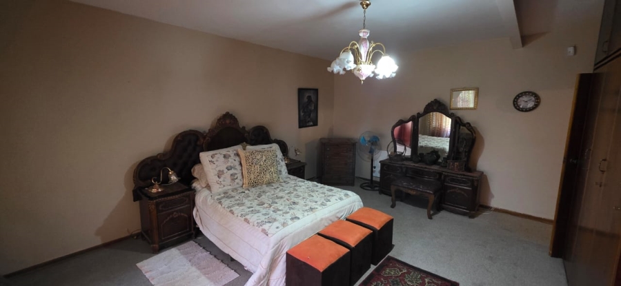 6 Bedroom Property for Sale in Wilkeville North West